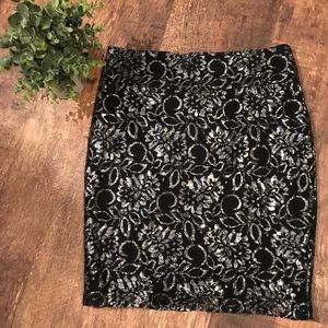 Heart Crush Silver/Black Skirt